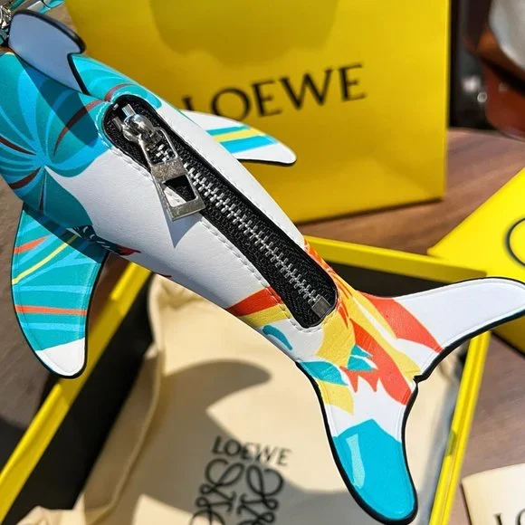 ✨ Loewe dolphin Bag Charm ✨ - Picture 7 of 9